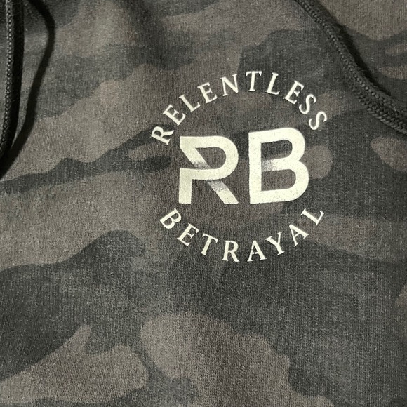 Relentless Betrayal Hoodie Men Medium Black Camo Lone Wolf Skull Graphic Biker - Picture 6 of 13